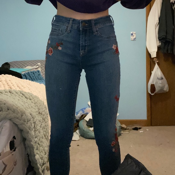 Jeans - Picture 3 of 5